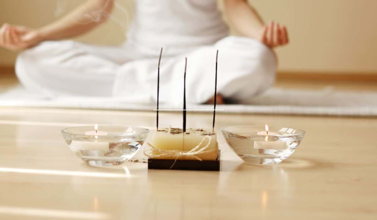 Incense burning for meditation.